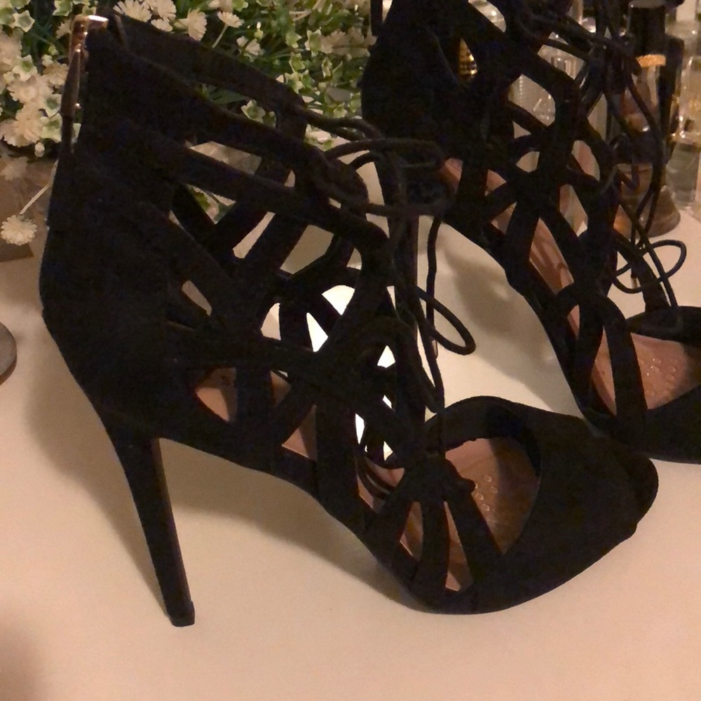 CALL IT SPRING LACE UP HEELS🌹